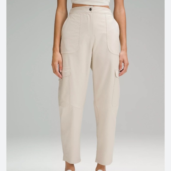 Lululemon Utilitech Cargo Pocket High Rise Pants Light Beige Sz 25 - Picture 8 of 8